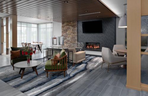 Lake Geneva Hotel | Discover Fairfield Inn & Suites: Family-Friendly Retreat