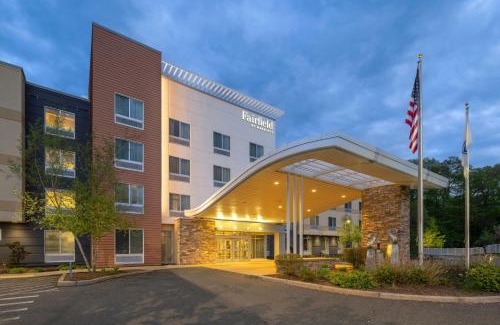 Northampton Hotel | Family-Friendly Fairfield Inn & Suites in Springfield