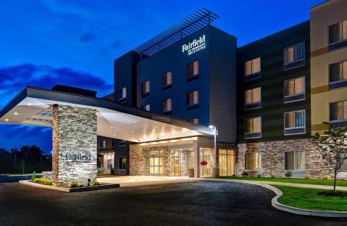 Selinsgrove Hotel | Top-Rated Fairfield Inn & Suites with Pool and Hot Tub