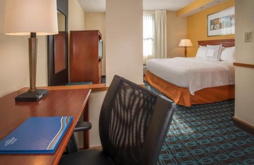 Williamsburg Hotel | Relax at Fairfield Inn & Suites with Oceanfront Amenities