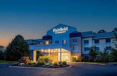 Brunswick Hotel | Inviting Fairfield Inn & Suites: Family-Friendly Retreat
