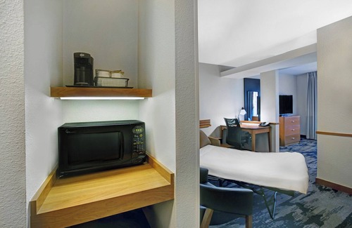 Carlsbad Hotel | Convenient Fairfield Inn & Suites: Pool, Breakfast & More