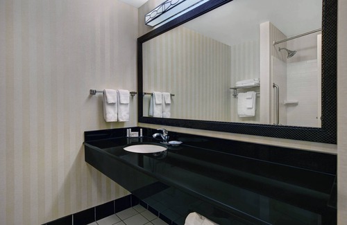 Carlsbad Hotel | Convenient Fairfield Inn & Suites: Pool, Breakfast & More