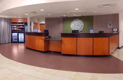 East Forest Hotel | Pet-Friendly Fairfield Inn & Suites with Pool in Matthews