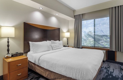 Commerce Hotel | Top-Rated Fairfield Inn & Suites with Pool and Spa Amenities