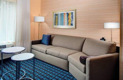 Douglas Hotel | Top-Rated Fairfield Inn & Suites with Pool and Spa Access