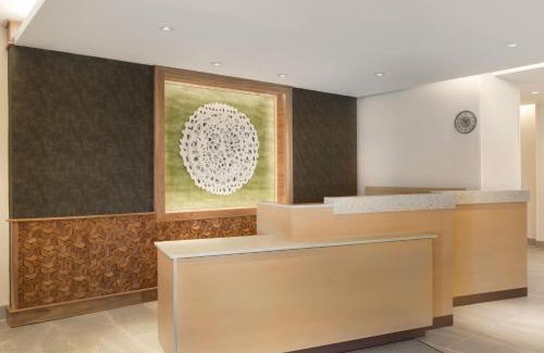 Longmont Hotel | Modern Comfort at Fairfield Inn & Suites Boulder Longmont