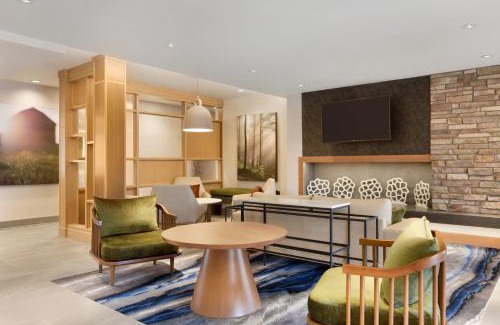 Longmont Hotel | Modern Comfort at Fairfield Inn & Suites Boulder Longmont