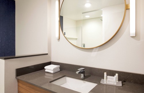 Walpole Hotel | Discover Fairfield Inn & Suites near Boston with Pool Access