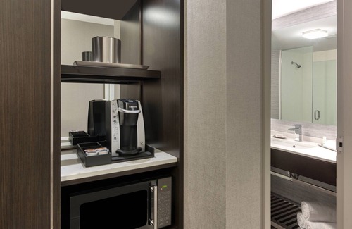 Waltham Hotel | Eco-Friendly Retreat at Fairfield Inn & Suites Boston Waltham