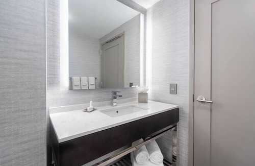 Waltham Hotel | Eco-Friendly Retreat at Fairfield Inn & Suites Boston Waltham