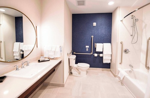Ottawa Division Hotel | Top-Rated Fairfield Inn & Suites by Marriott Ottawa Airport