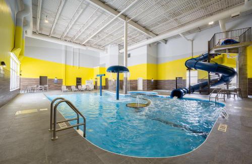 Winnipeg Hotel | Relax at Fairfield Inn & Suites in Winnipeg with Pool Access