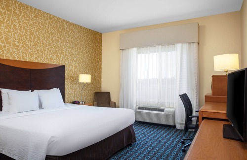 Augusta Hotel | Accessible Comfort at Fairfield Inn & Suites Augusta