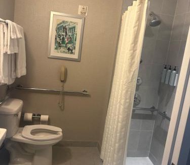 Gowanus Hotel | Explore Fairfield Inn & Suites New York Brooklyn's Unique Amenities