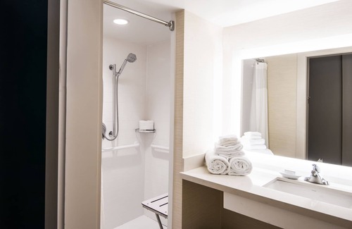 Second Ward Hotel | Cozy Fairfield Inn & Suites: Pool, Spa & Breakfast Included
