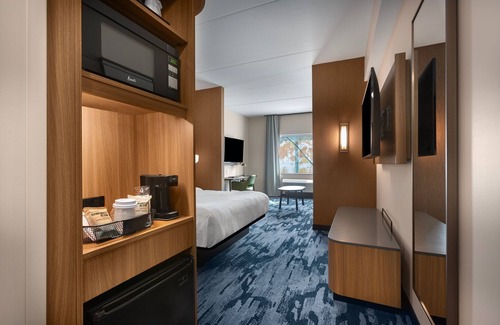 Conway Hotel | Top-Rated Fairfield Inn & Suites: Pool, Breakfast & More