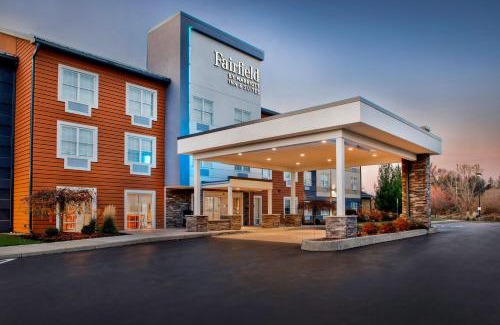 Cortland West Hotel | Relaxing Getaway at Fairfield Inn & Suites Cortland