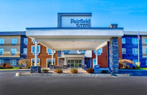 Cortland West Hotel | Relaxing Getaway at Fairfield Inn & Suites Cortland