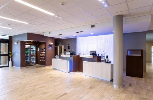 Decorah Hotel | Pet-Friendly Getaway at Fairfield Inn & Suites Decorah
