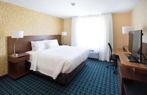Decorah Hotel | Pet-Friendly Getaway at Fairfield Inn & Suites Decorah