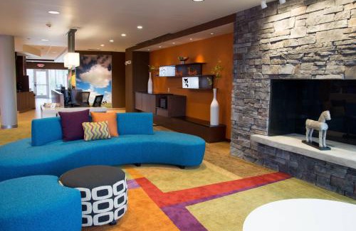 Dickson Hotel | Discover Fairfield Inn & Suites with Pool and Family Amenities