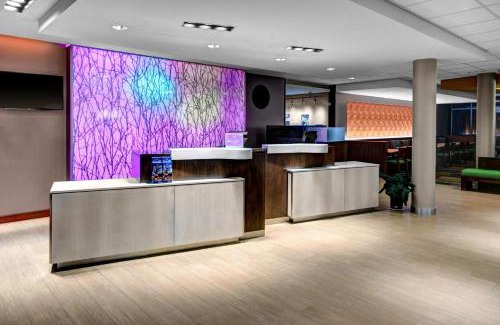 Lansing Hotel | Premier Fairfield Inn & Suites Lansing with Pool Access