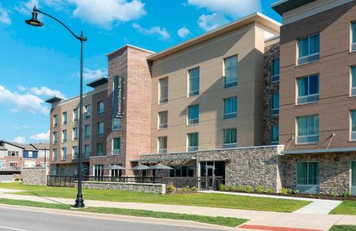 Carmel Hotel | Discover Family-Friendly Comfort at Fairfield Inn & Suites
