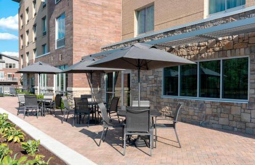 Carmel Hotel | Discover Family-Friendly Comfort at Fairfield Inn & Suites