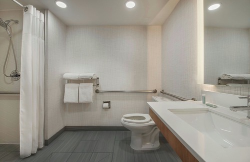 Hayward Hotel | Relaxing Retreat at Fairfield Inn & Suites Oakland Hayward