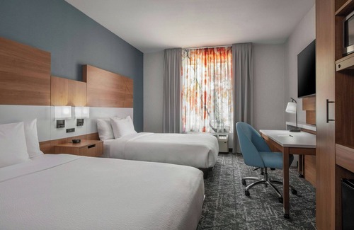 Hayward Hotel | Relaxing Retreat at Fairfield Inn & Suites Oakland Hayward