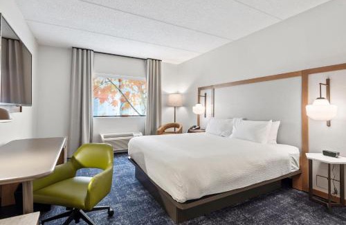 Hickory Hotel | Relax at Fairfield Inn & Suites by Marriott Hickory