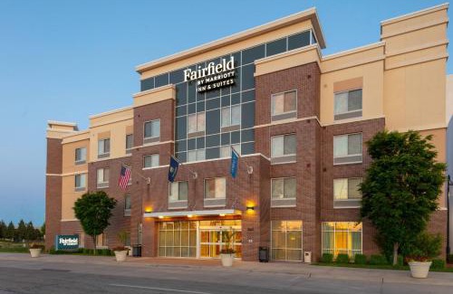 Downtown Wichita Hotel | Inviting Fairfield Inn & Suites Wichita Downtown with Pool