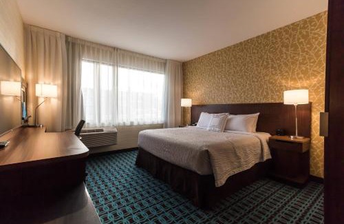 Regina Hotel | Discover Comfort at Fairfield Inn & Suites Regina with Pool