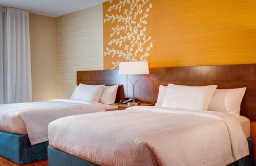Buda Hotel | Discover Fairfield Inn & Suites: Family-Friendly Comfort