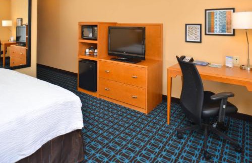 Helena Hotel | Welcoming Fairfield Inn & Suites with Pool and Hot Tub