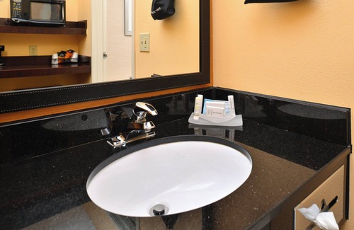 Helena Hotel | Comfortable Fairfield Inn & Suites by Marriott Helena Retreat