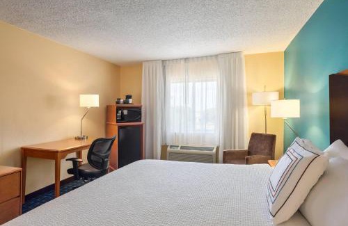 Norman Hotel | Convenient Fairfield Inn & Suites with Pool and Ocean View