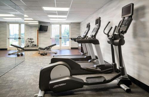 Tulare Hotel | Comfortable Fairfield Inn & Suites in Visalia Tulare