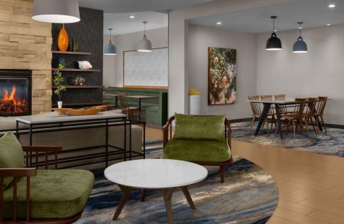 Tustin Hotel | Discover Fairfield Inn & Suites: Family-Friendly Ocean Views