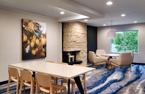 Buena Hotel | Discover Fairfield Inn & Suites by Marriott Yakima