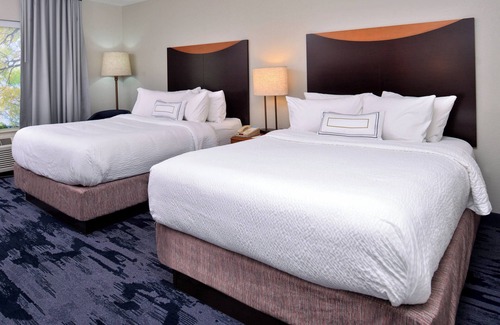 Beloit Hotel | Discover Comfort at Fairfield Inn & Suites Beloit