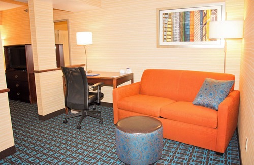 Butler Hotel | Quality Stay at Fairfield Inn & Suites by Marriott Butler