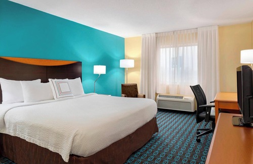 Lima Hotel | Experience Comfort at Fairfield Inn & Suites by Marriott Lima
