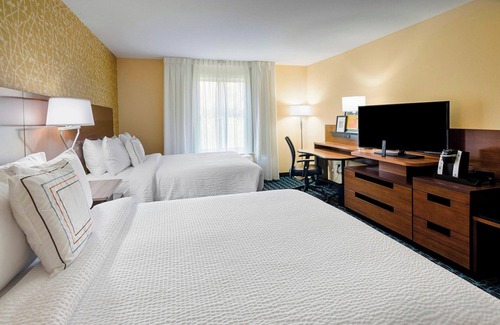 Abingdon Hotel | Top-Rated Fairfield Inn & Suites with Pool and Kitchen