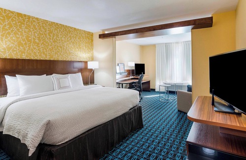 Abingdon Hotel | Top-Rated Fairfield Inn & Suites with Pool and Kitchen
