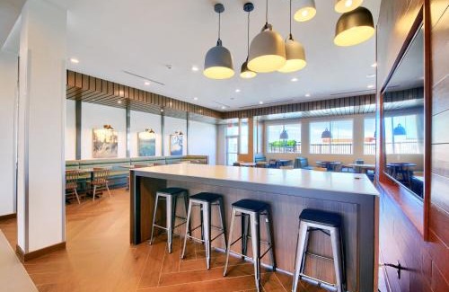 Cedar Hill Hotel | Family-Friendly Fairfield Inn & Suites in Cedar Hill, TX