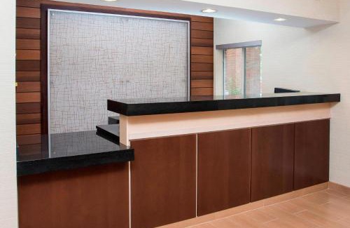 Dayton Hotel | Discover Fairfield Inn & Suites with Pool and Hot Tub