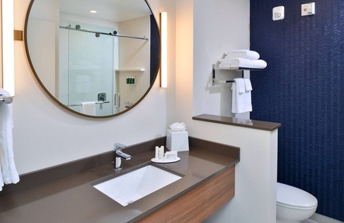University Place Hotel | Discover Fairfield Inn & Suites: Top-Rated Comfort in Charlotte