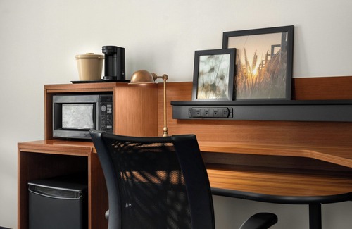 Lake Forest Hotel | Enjoy Comfort at Fairfield Inn & Suites Lake Oswego